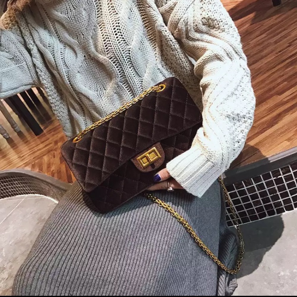 Velvet chain flap handbag